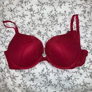 Victoria’s Secret red bombshell push up bra 34D